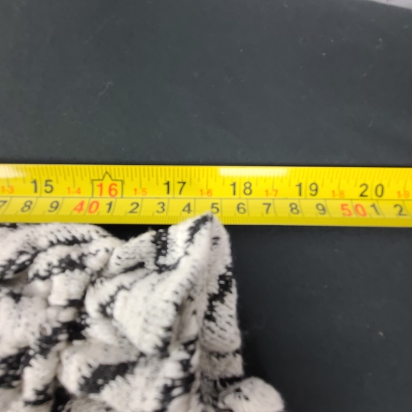 Zac & Rachel Black & Cream Knit Top. Long Sleeve Sz PL. - Picture 10 of 12
